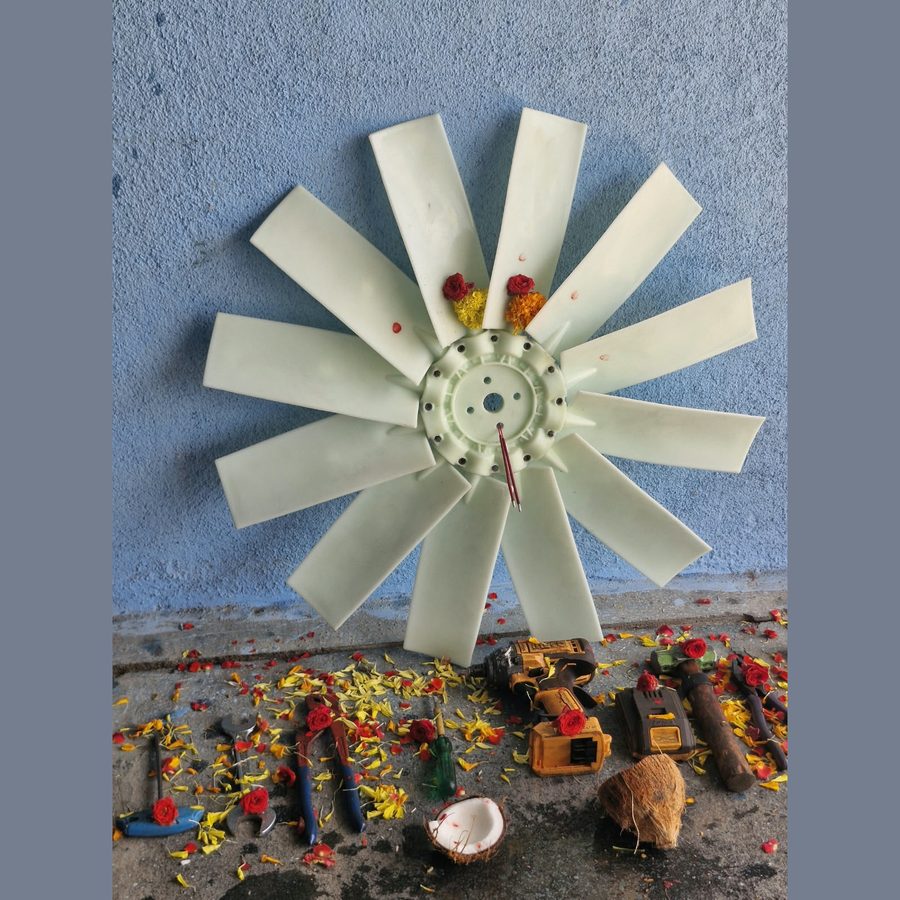 Multi-blade pale green air blast fan with bolted hub