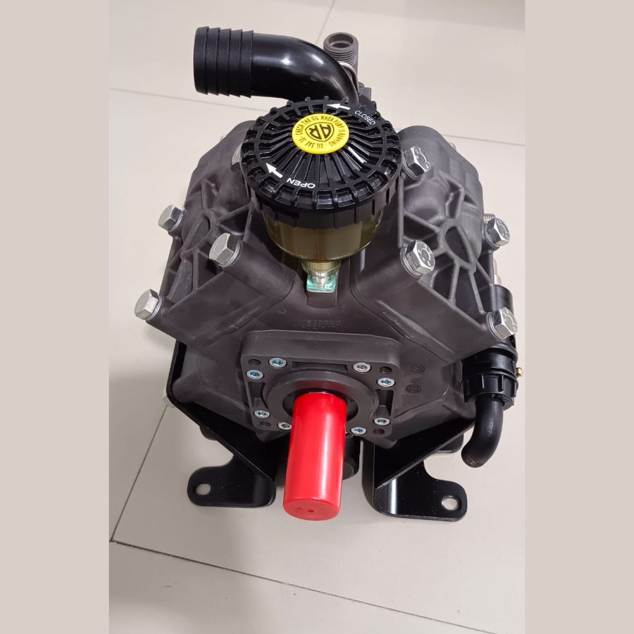 AR diaphragm spray pump with oil cap and mounting feet