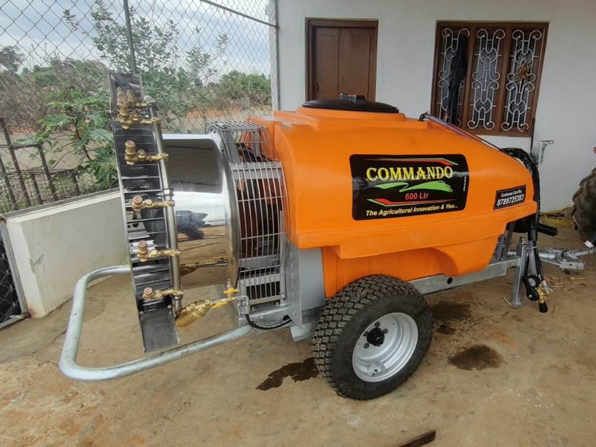 Orange Commando 600 Ltr air blast sprayer with brass nozzles and steel fan housing